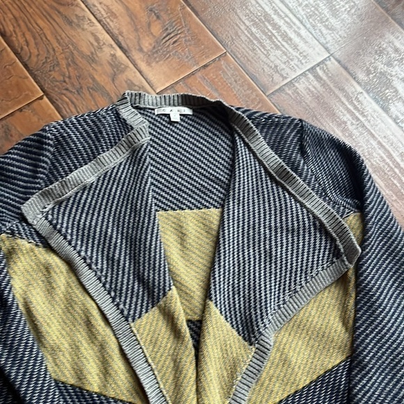 Cabi Cardigan Style 467 - Size Medium - Picture 7 of 11
